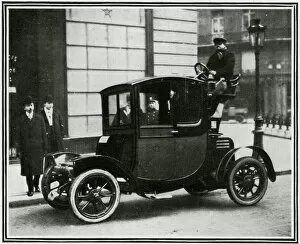 Images Dated 22nd December 2017: New type of motor cab for Paris 1909