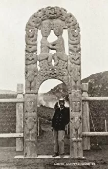 Maoris Collection: New Zealand - Carved Maori Gateway