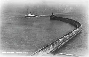 Newhaven Prints: Newhaven Breakwater