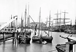 Newhaven Prints: Newhaven Harbour early 1900s