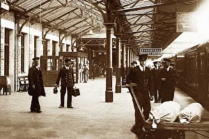 Newport Prints: Newport Railway Station early 1900s