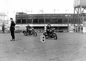 Images Dated 5th October 2011: NFS firewomen in dispatch rider training, WW2