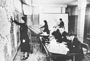Images Dated 6th December 2011: NFS London Region control room and officers, WW2