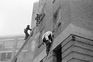 Images Dated 11th October 2011: NFS (London Region) fire brigade display at Lambeth, WW2