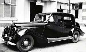 Senior Prints: NFS (London Region) Fire Force No 34 staff car, WW2