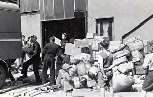 Amalgamated Collection: NFS (London Region) Salvage Corps at work, WW2