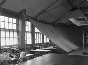 Images Dated 28th November 2011: NFS (Salvage Corps) protective sheets, WW2