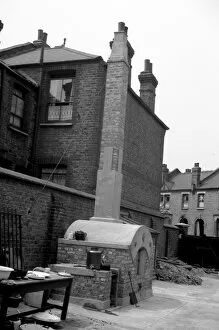 Images Dated 11th October 2011: NFS sub-station with baking oven in yard, WW2