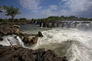Images Dated 31st October 2012: Ngonye Falls / Waterfalls
