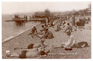 Metres Collection: Nice Beach Postcard / 1920