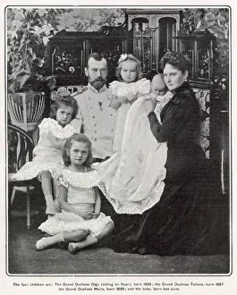 Olga Prints: Nicholas II and his family 1901