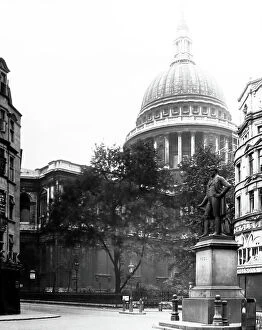 Peel Collection: Nicholsons store, Peel statue and St. Paul's Cathedral