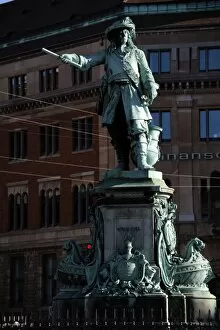 Henrik Collection: Niels Juel (1629-1697). Statue