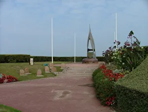 1984 Gallery: No4 Commando & Captaine Philippe Kieffer Memorials