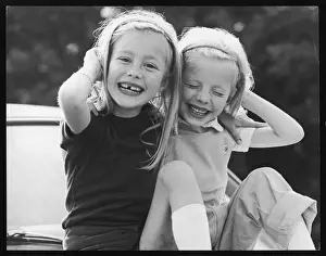 Twins Prints: Non Identical Twins