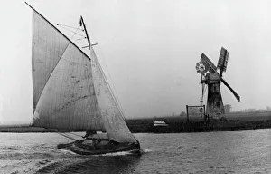 Images Dated 18th March 2011: Norfolk Broads - River Thurne