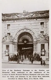 Commuters Prints: Northern entrance to Waterloo Station - Memorial Arch