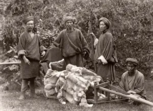 Northern India, porters and fur lined carrying chair, c.1880's Northern India, porters and fur lined carrying chair, c.1880's