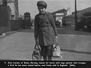 Images Dated 2nd February 2012: Norwegian boy with oranges