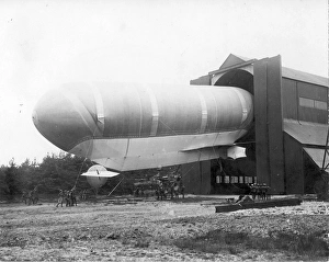 Photographic Gallery: Nulli Secundus II at Kingsnorth 24 November 1916