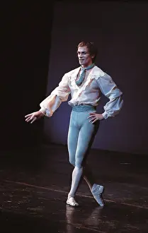 NUREYEV, Rudolf