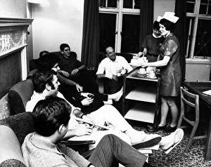 Images Dated 23rd February 2011: Two nurses with convalescing policemen