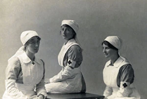 Aprons Gallery: Three Nurses in uniform - WW1 era - North London. Date: circa 1917