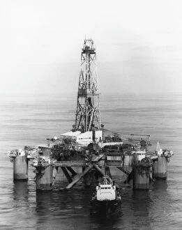 Industry Gallery: Oil rig Dixilyn Field 97, 110 miles off Lands End, Cornwall