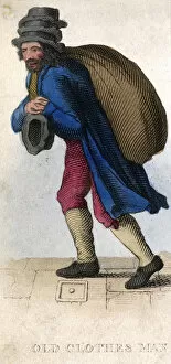 Images Dated 22nd May 2018: OLD CLOTHES MAN C1825