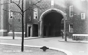 Feel Prints: Old Gateway, Lincoln's Inn