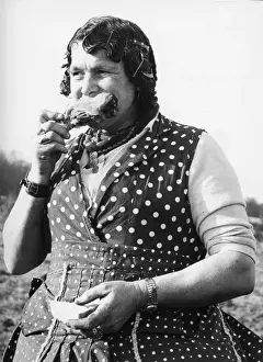 Cabbage Prints: Old gipsy woman eating cabbage