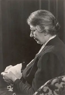 Grand Mother Prints: Old lady knitting