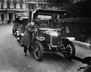 D River Prints: OLD LONDON TAXI CAB