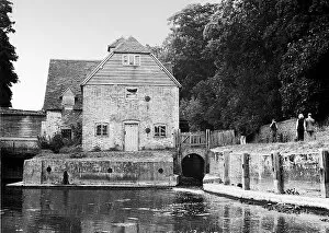 Images Dated 31st August 2016: The Old Mill, Mapledurham Oxfordshire