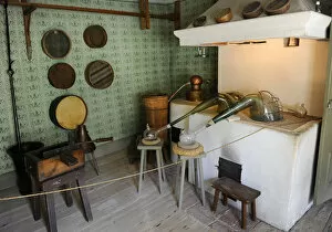 Images Dated 12th July 2012: Old Pharmacy laboratoy. Inside. Instrumentals. 1772-1809. Ph