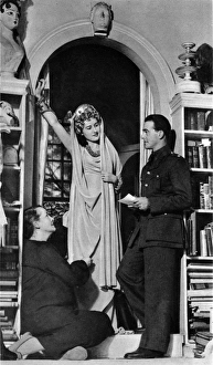 Images Dated 7th September 2016: Oliver Messel, 1940
