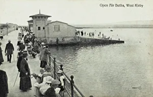 Cheshire Collection: Open Air Baths - West Kirby, Wirral, England