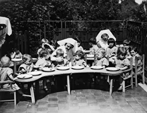 Meal Prints: Orphanage / London 1930S