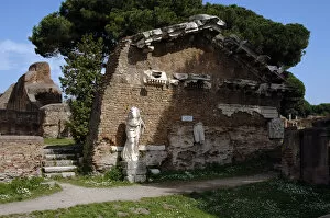 Antica Gallery: Ostia Antica. Temple of Roma and Augustus