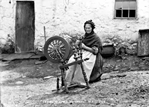 The Ould Spinning Wheel
