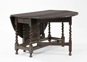 Images Dated 27th March 2018: Table