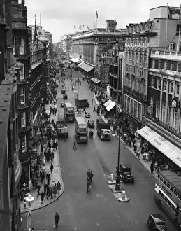 Shoppers Prints: Oxford Street, c. 1950