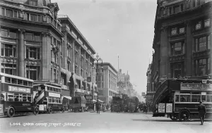 Bustling Prints: Oxford Street, London