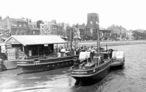 Paddle steamer at Battersea Bridge, River Thames, London
