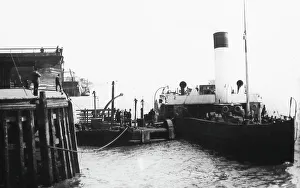 Paddle steamer at Victoria Pier, Hull