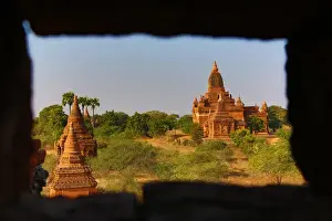 Pagodas Prints: Pagodas and temples on the Plain of Bagan, Bagan, Myanmar