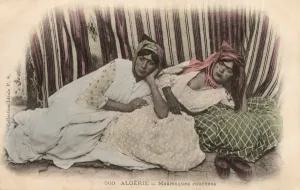 Reclines Prints: A pair of Algerian Ladies in reclined pose