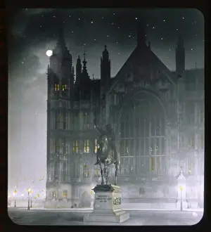 Palace Yard / Lantern