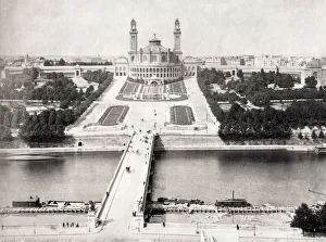 Palais du Trocadero, Paris, viewed across the River Seine
