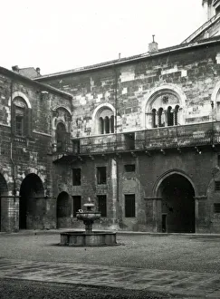 Palazzo del Broletto (Broletto Palace), Brescia, Italy